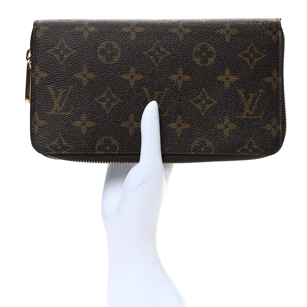 Louis Vuitton Monogram Zippy Wallet
