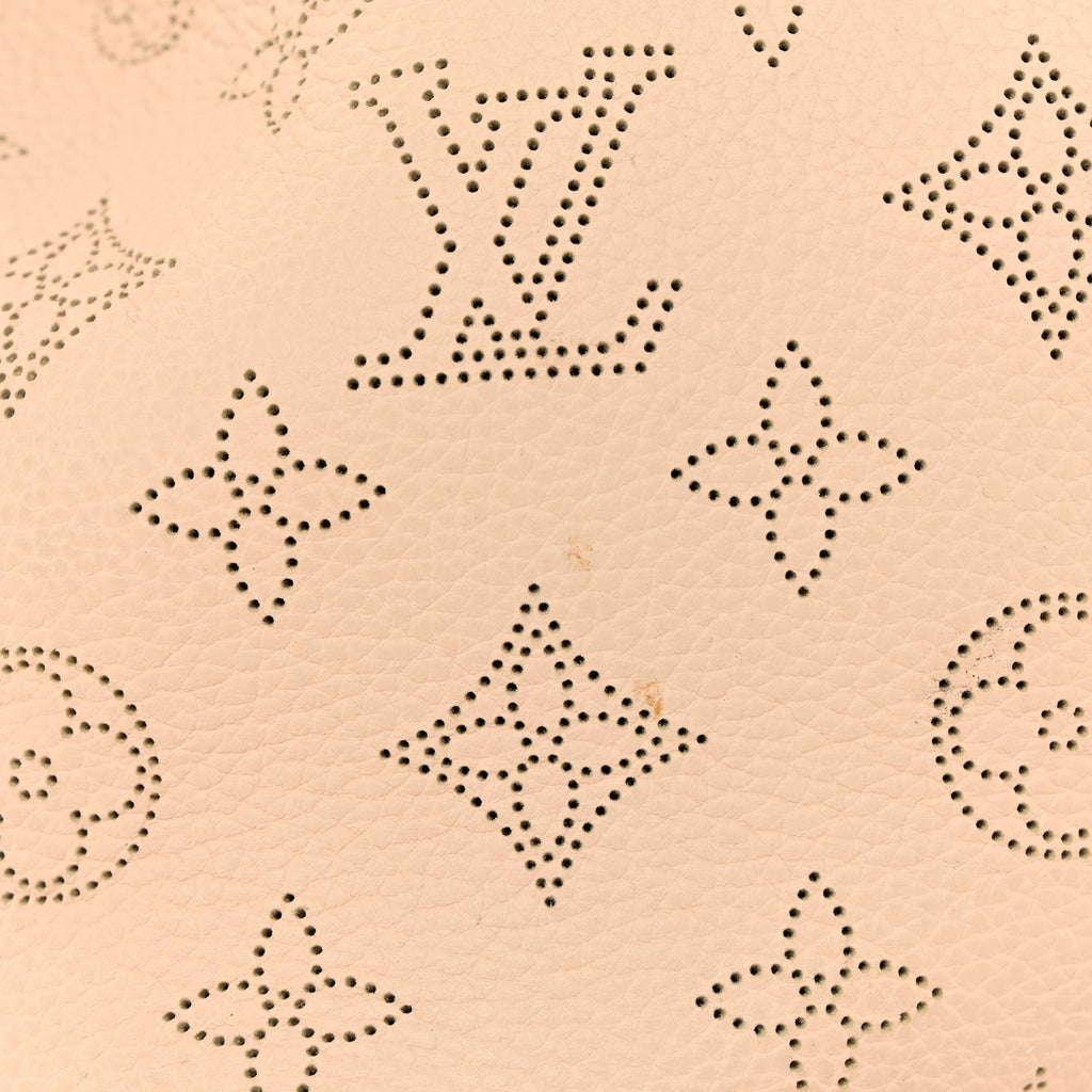 Louis Vuitton Mahina Carmel Hobo Creme