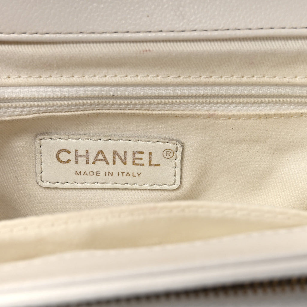 Chanel Caviar Quilted Medium Business Affinity Flap White