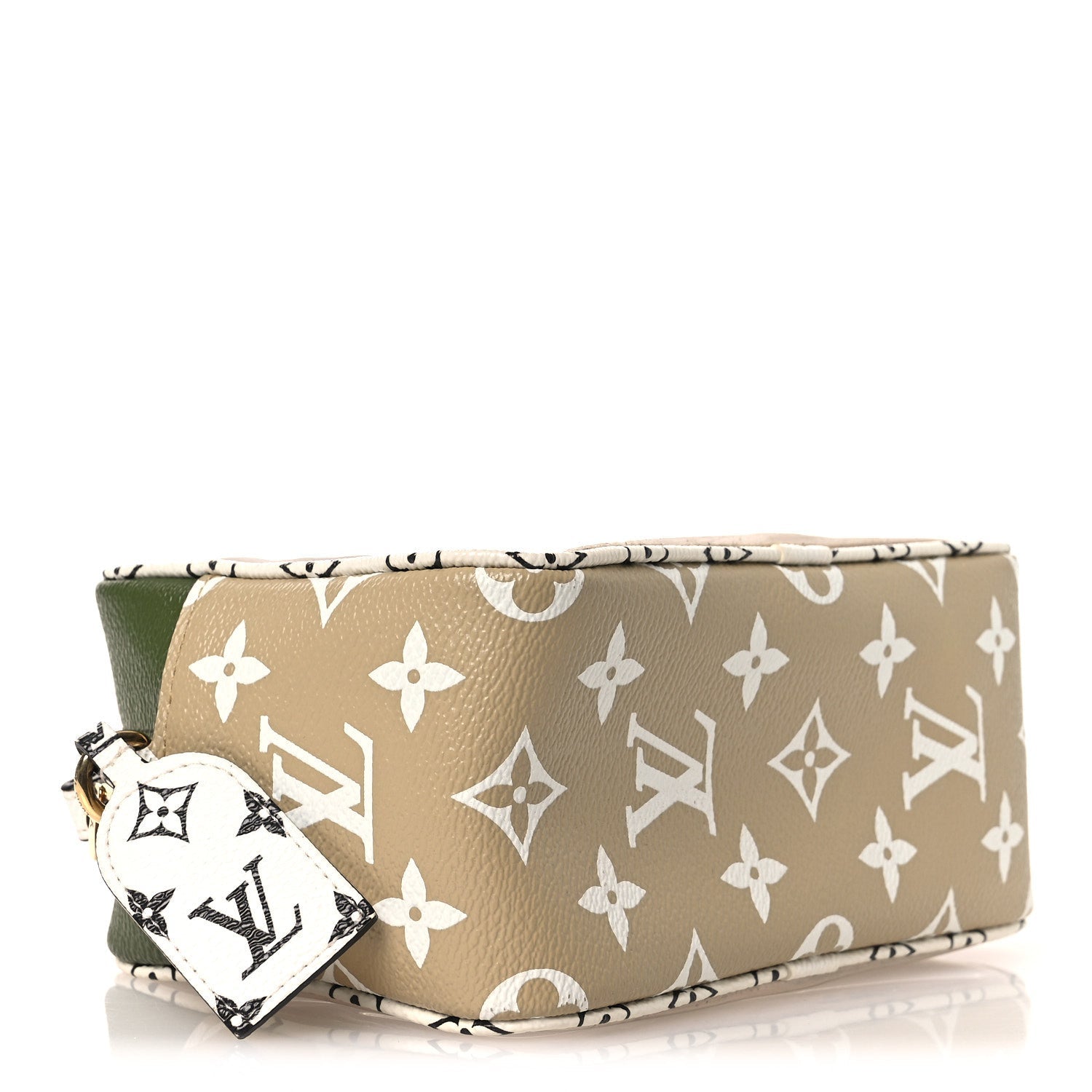 Louis Vuitton Monogram Giant Beach Pouch Kaki