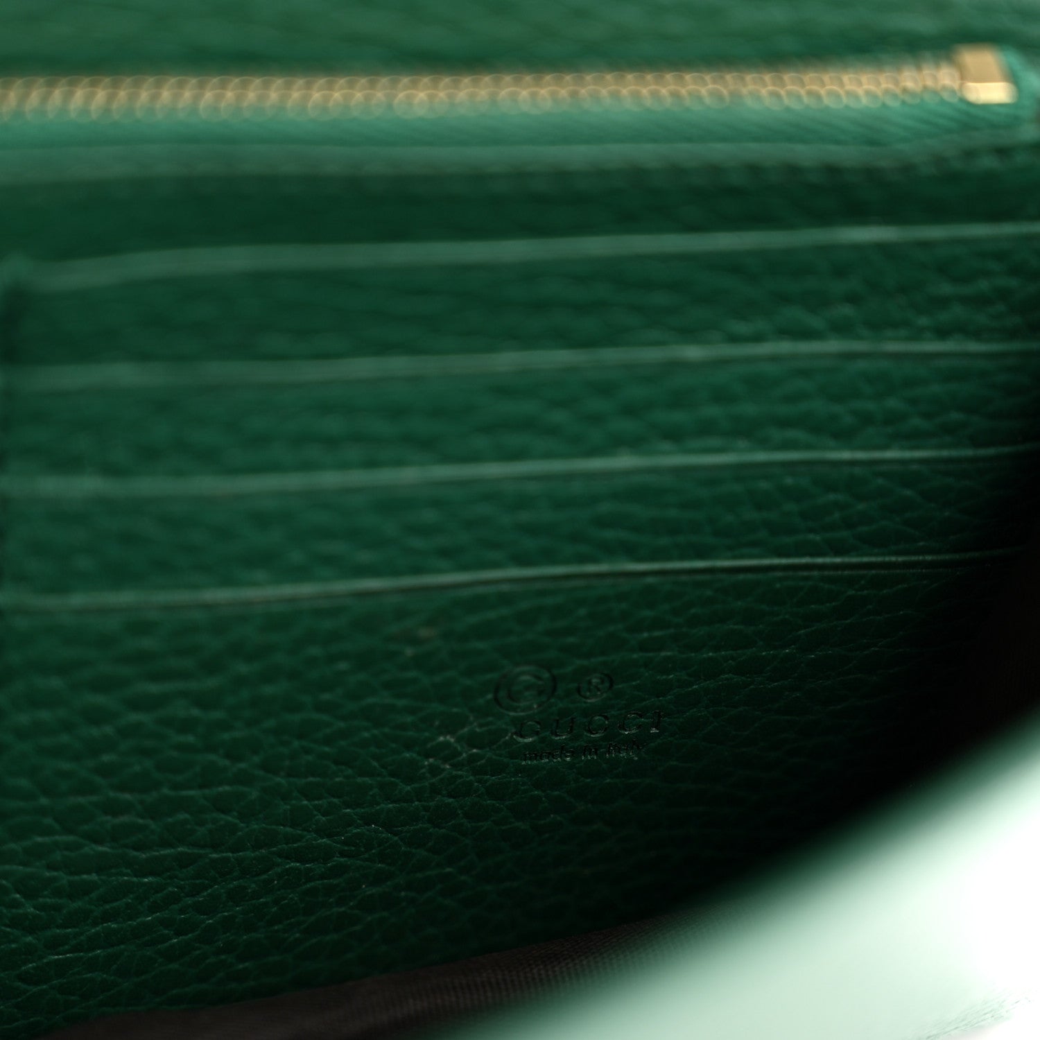 Gucci Dollar Calfskin Interlocking G Chain Wallet Emerald