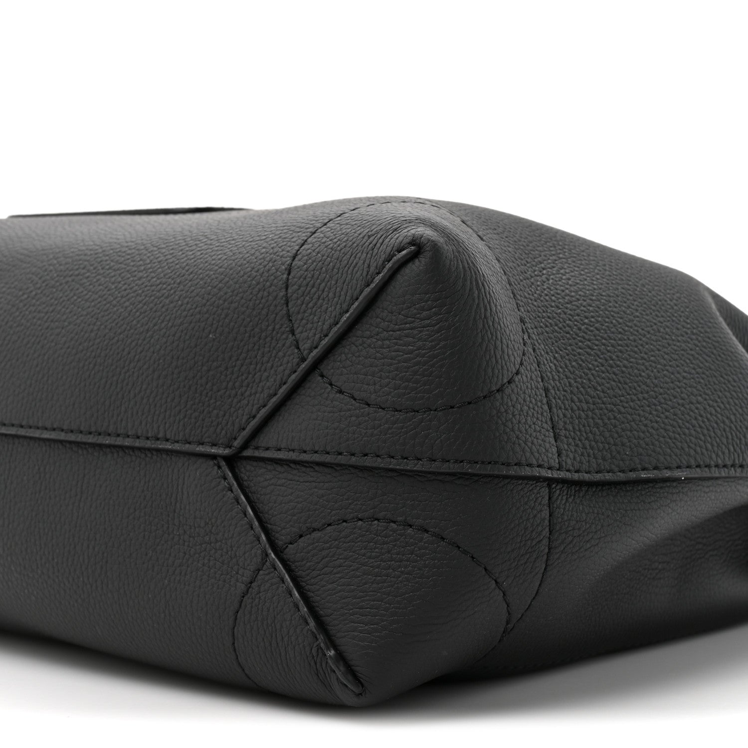 Louis Vuitton LV Touch Calfskin Steamer 30 H38 Black