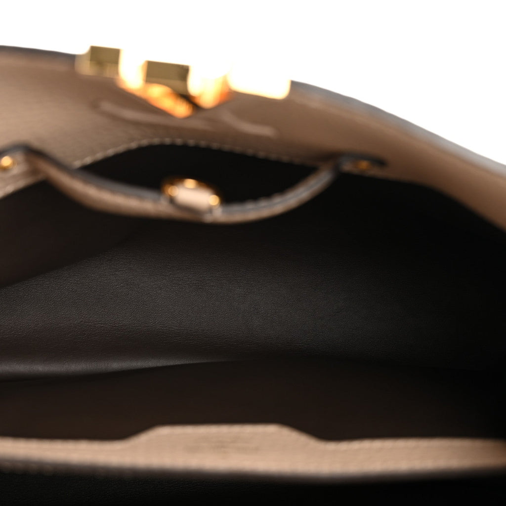 Louis Vuitton Taurillon Capucines PM Galet
