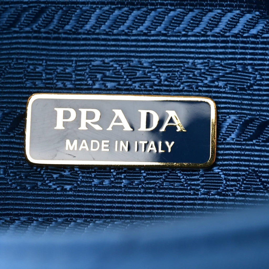 Prada Re-Nylon Saffiano Stitched Mini Re-Edition 1995 Chaine Shoulder Bag Blue