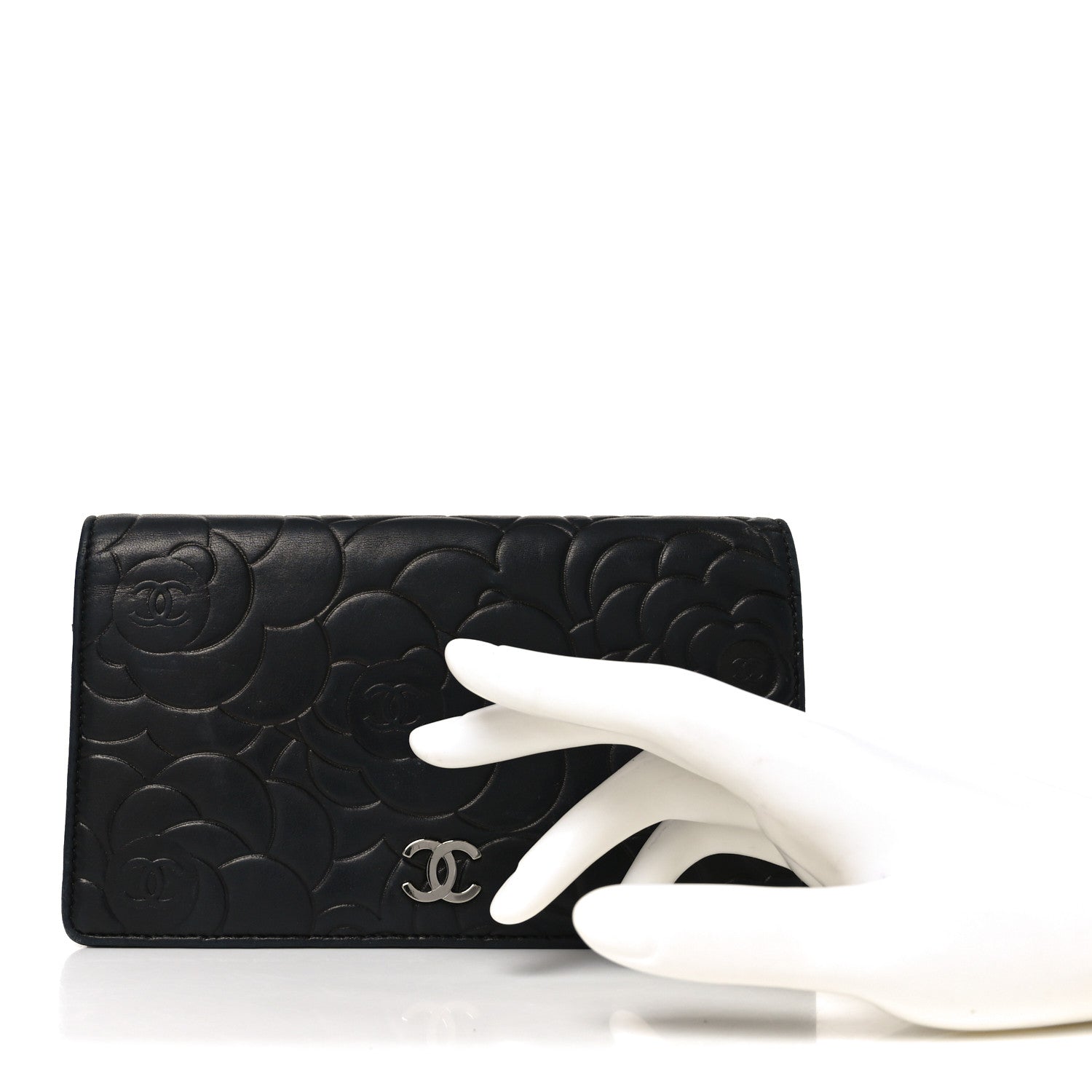 Lambskin Camellia Embossed Yen Wallet Black
