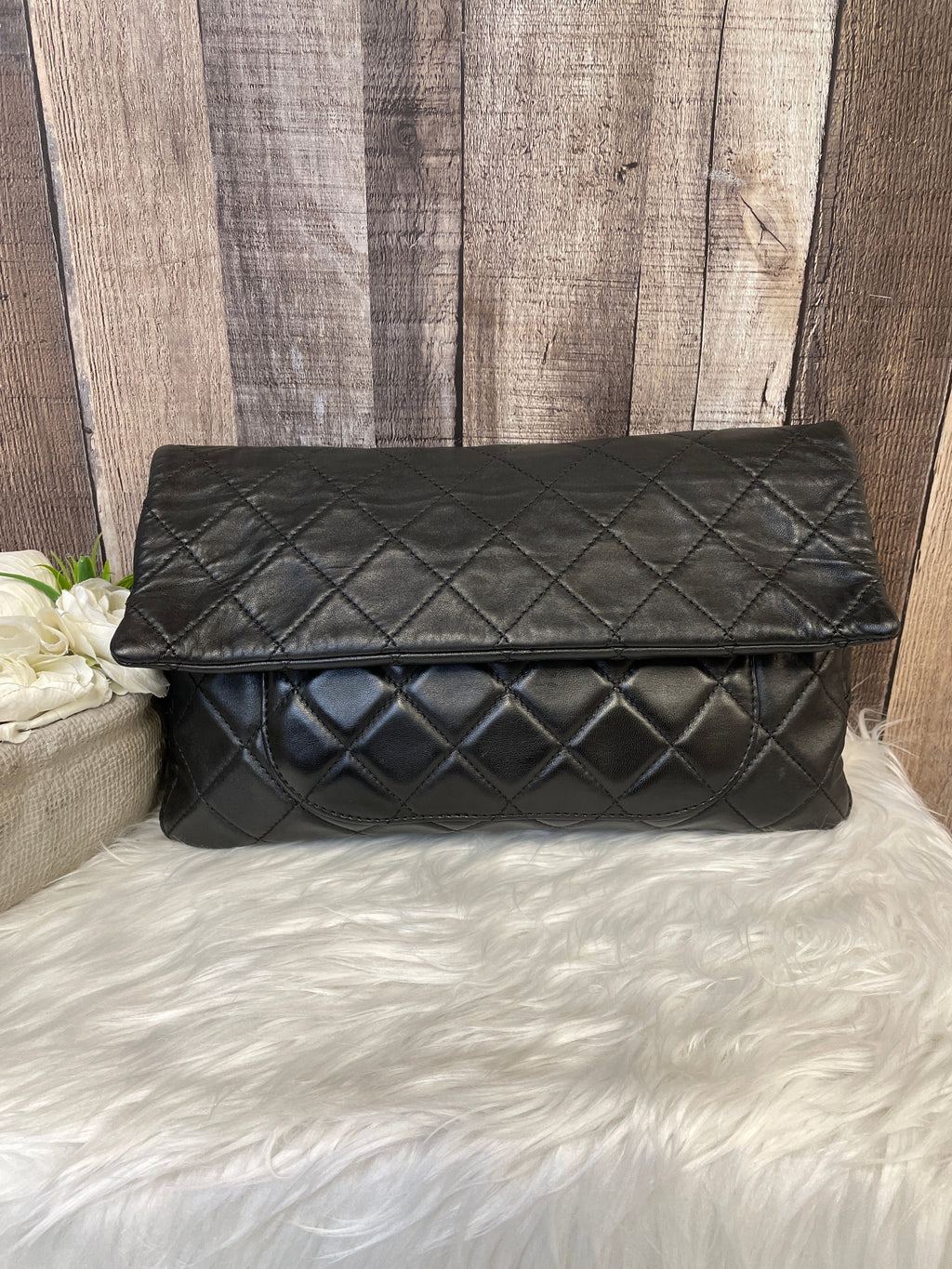 Clutch Luxury Designer By Chanel  Size: Medium