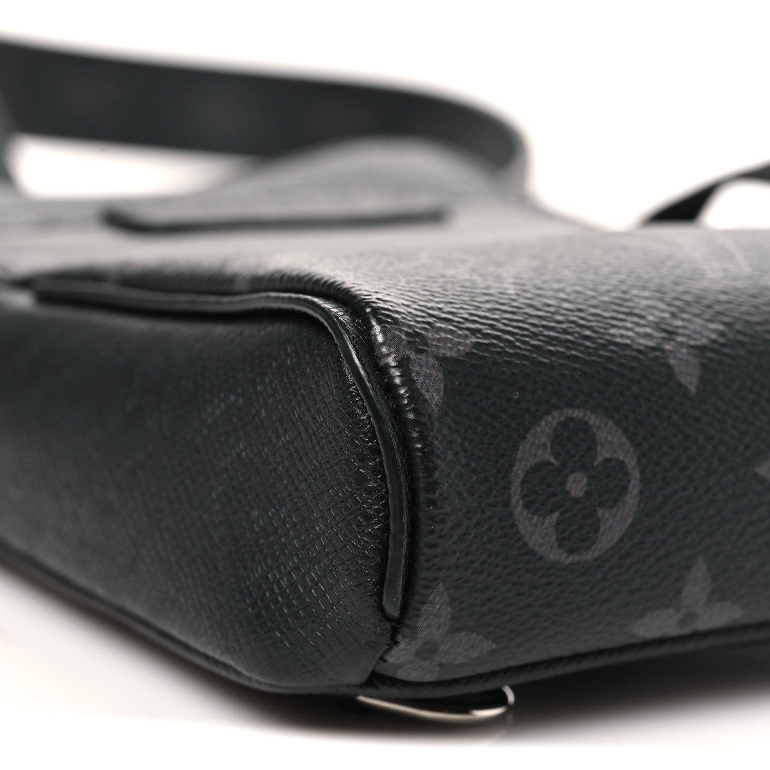 Louis Vuitton Taigarama Outdoor Slingbag Black