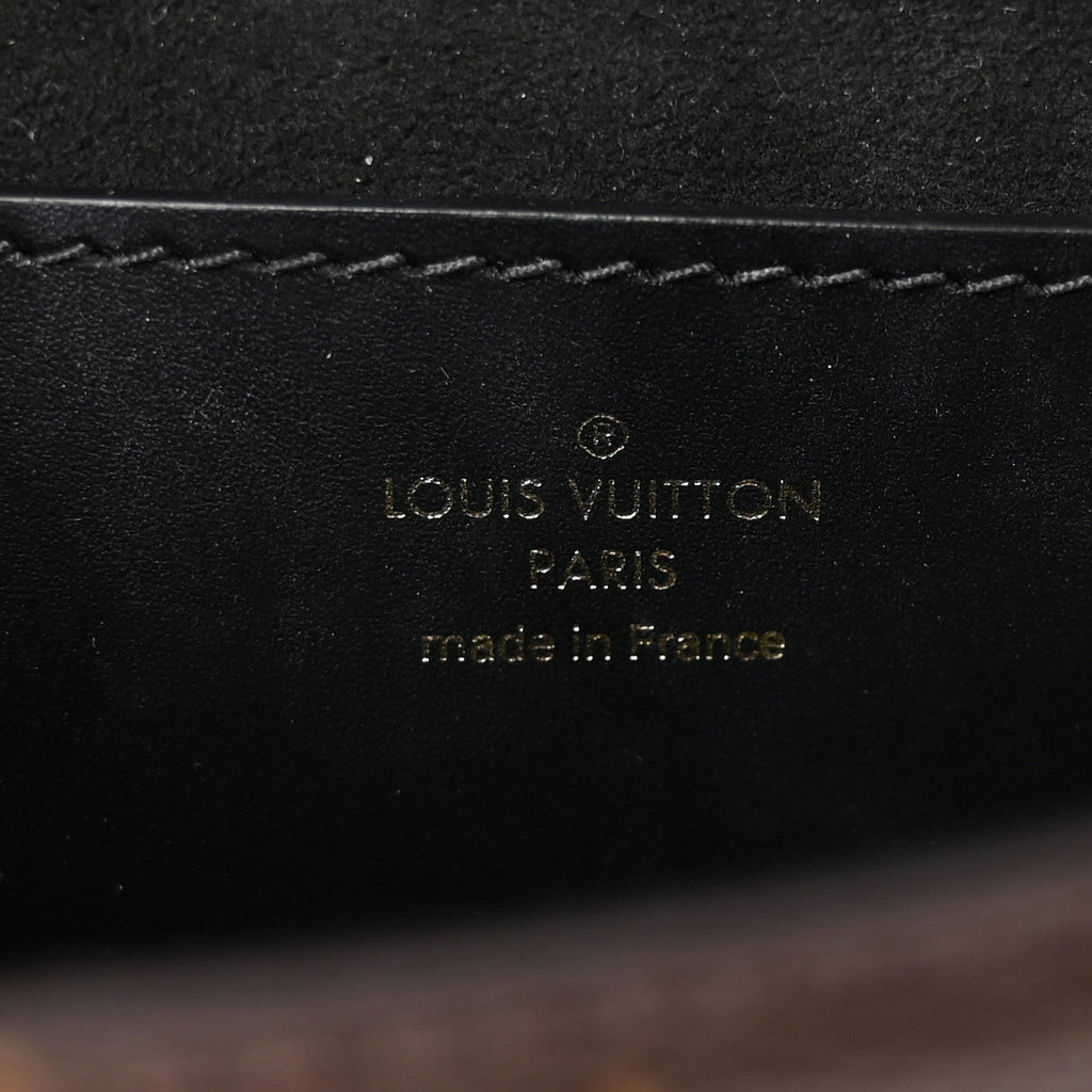 Louis Vuitton Reverse Monogram Tilsitt