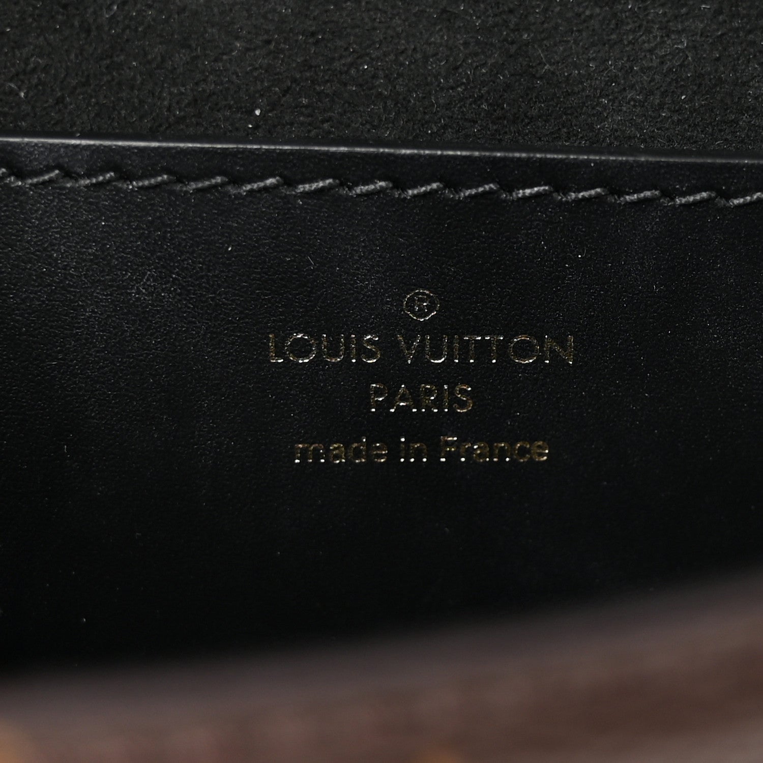 Louis Vuitton Reverse Monogram Tilsitt