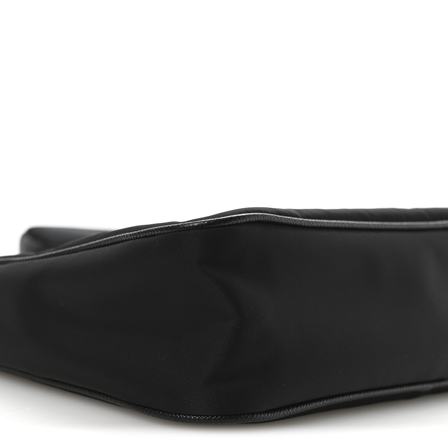 Prada Re-Nylon Saffiano Re-Edition 2005 Shoulder Bag Black