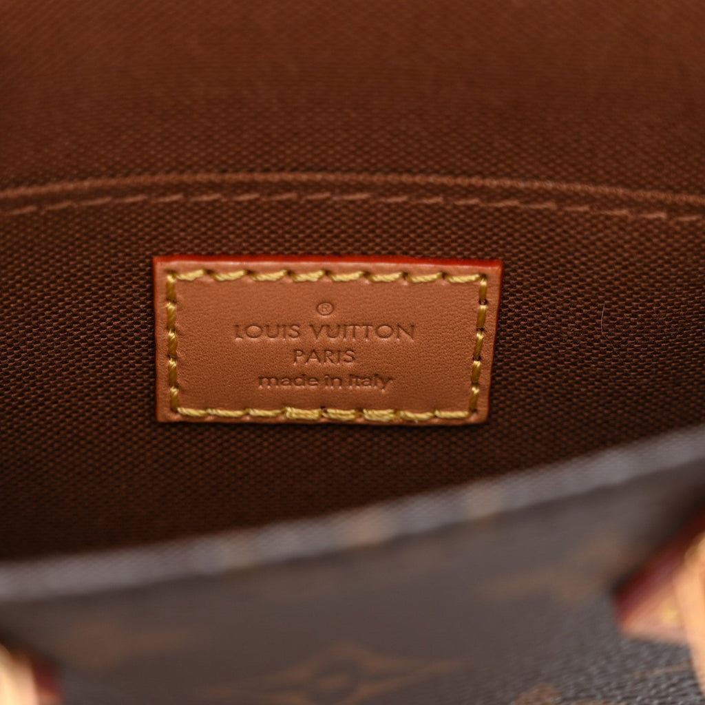 Louis Vuitton Monogram Petit Sac Plat