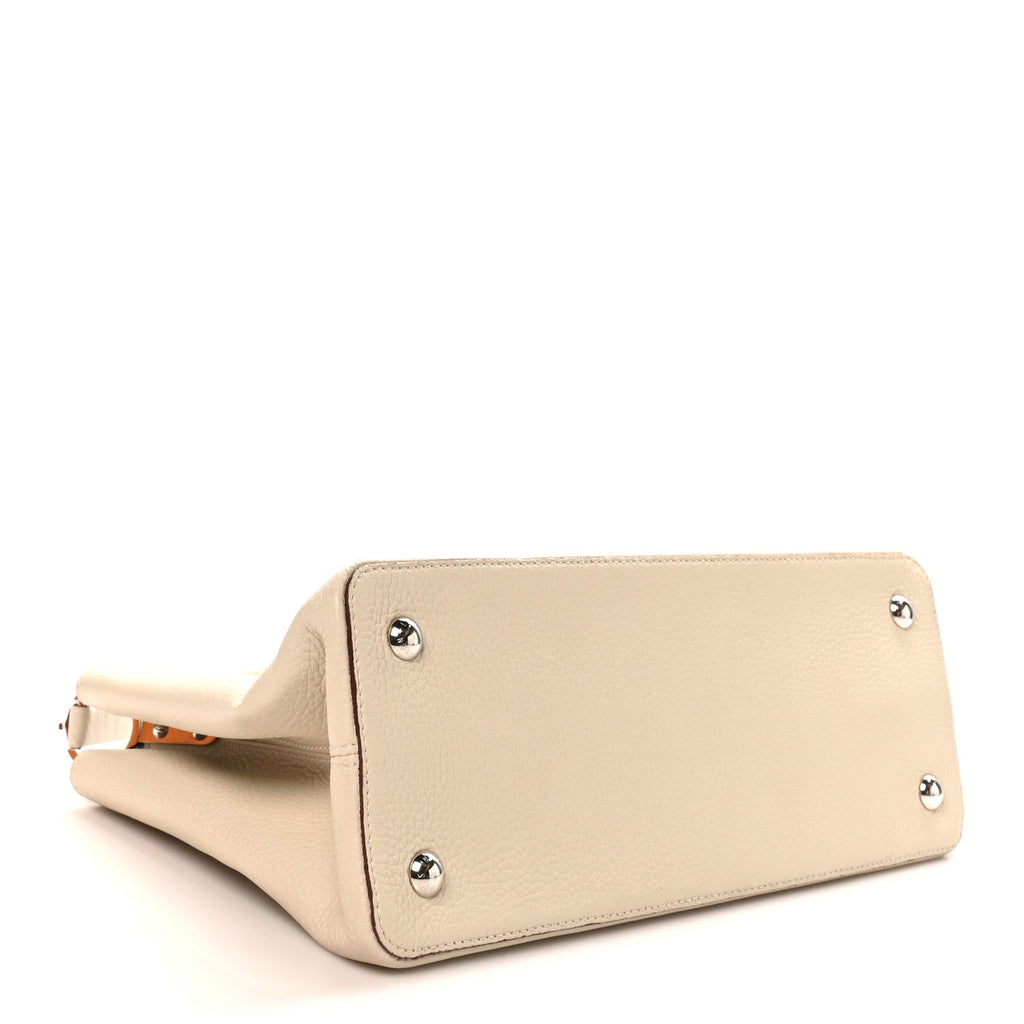 Louis Vuitton Taurillon Capucines MM Blanc Casse