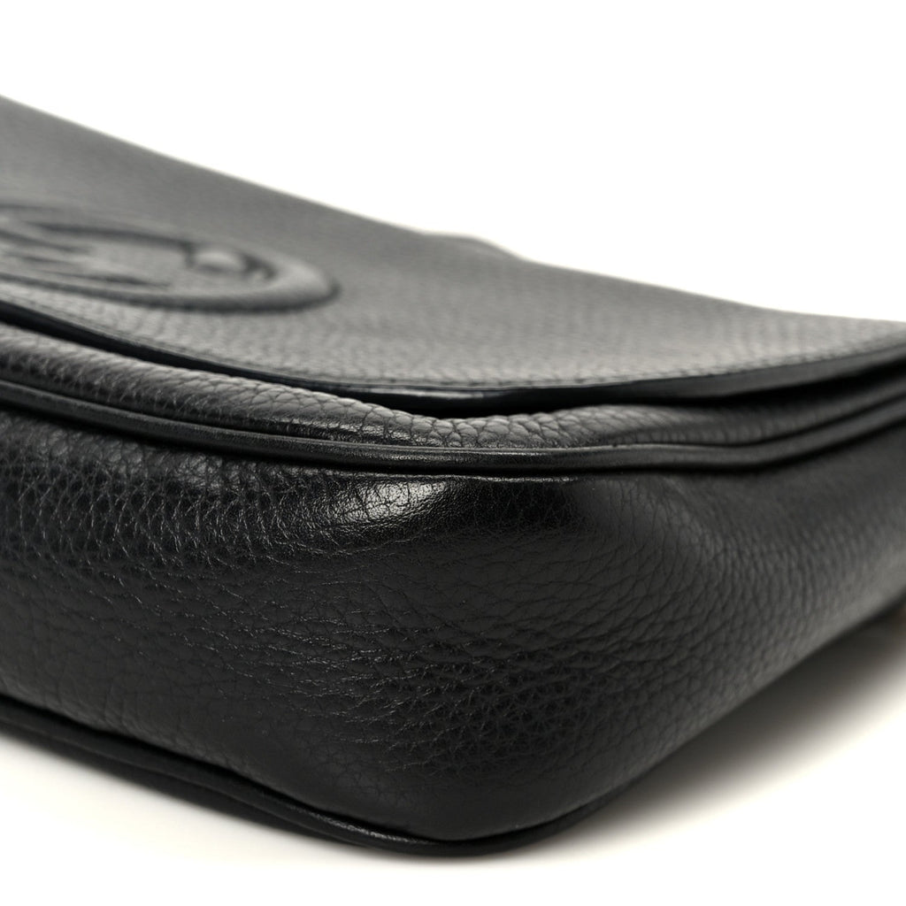 Gucci Pebbled Calfskin Medium Soho Flap Crossbody Black