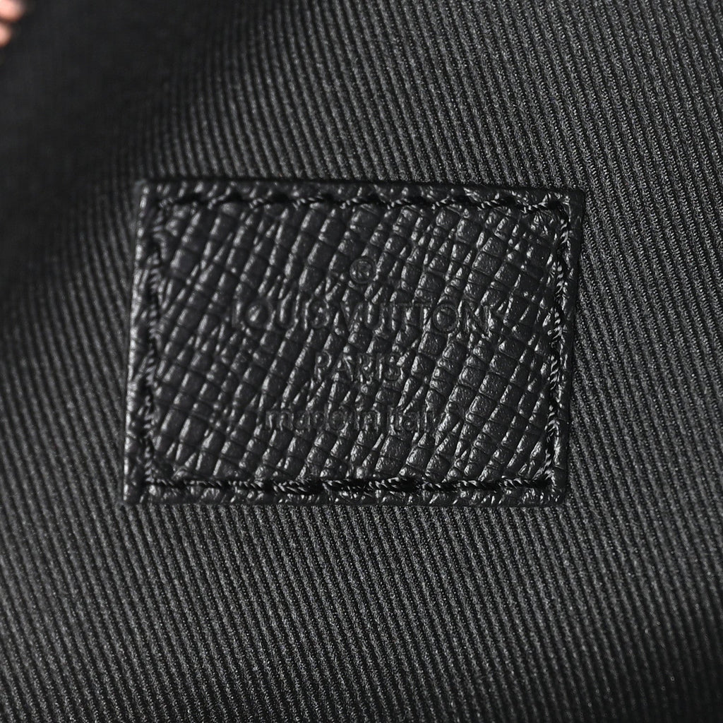 Louis Vuitton Taigarama Duo Slingbag Black