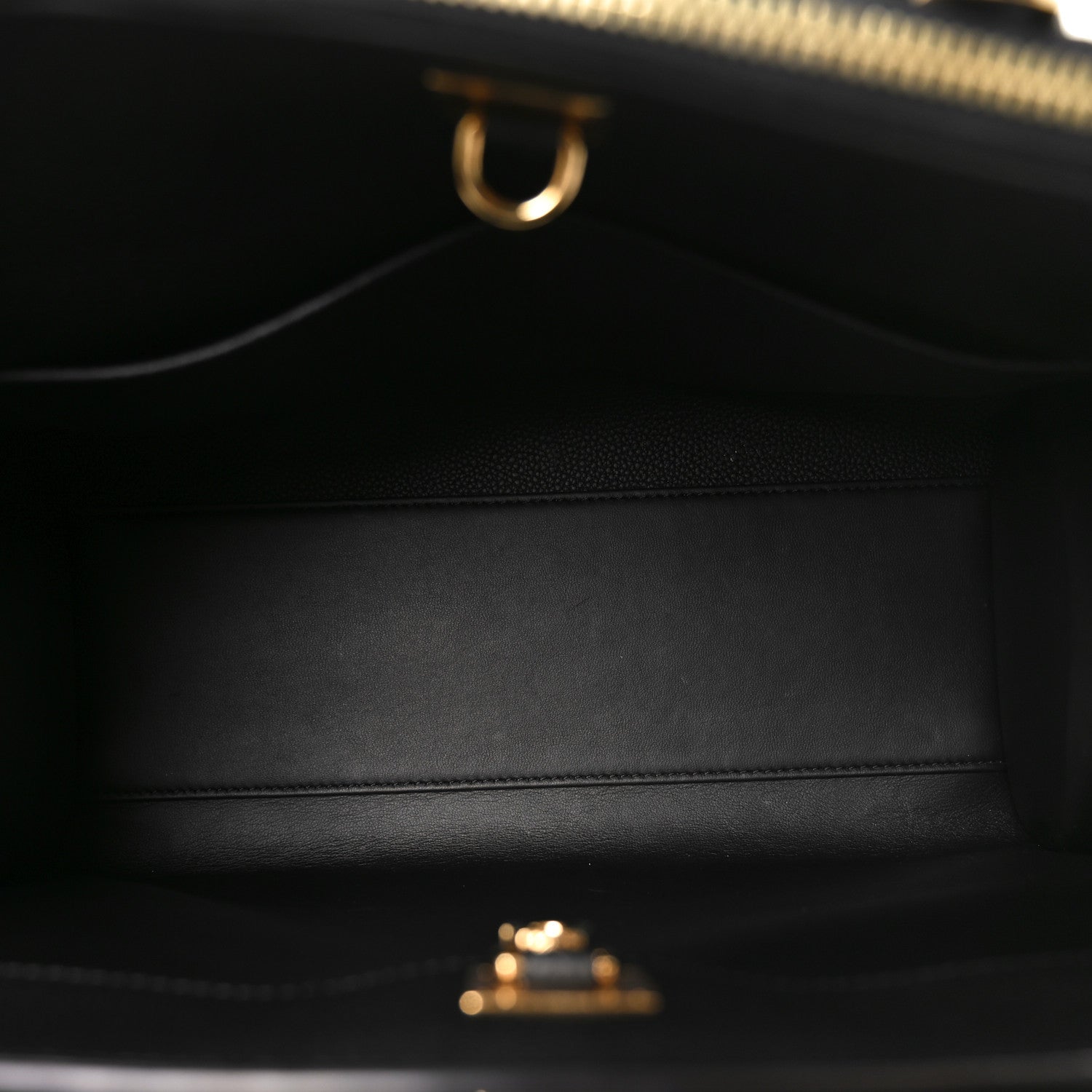 Louis Vuitton Taurillon City Steamer MM Black