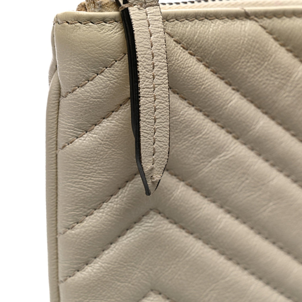 Gucci Calfskin Matelasse Chevron Heart GG Marmont Clutch Mystic White