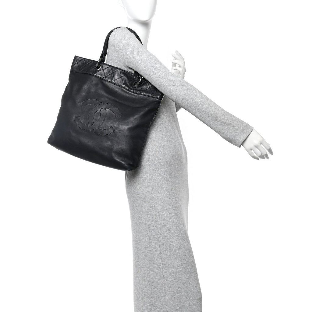 Chanel Lambskin CC Shoulder Bag Black