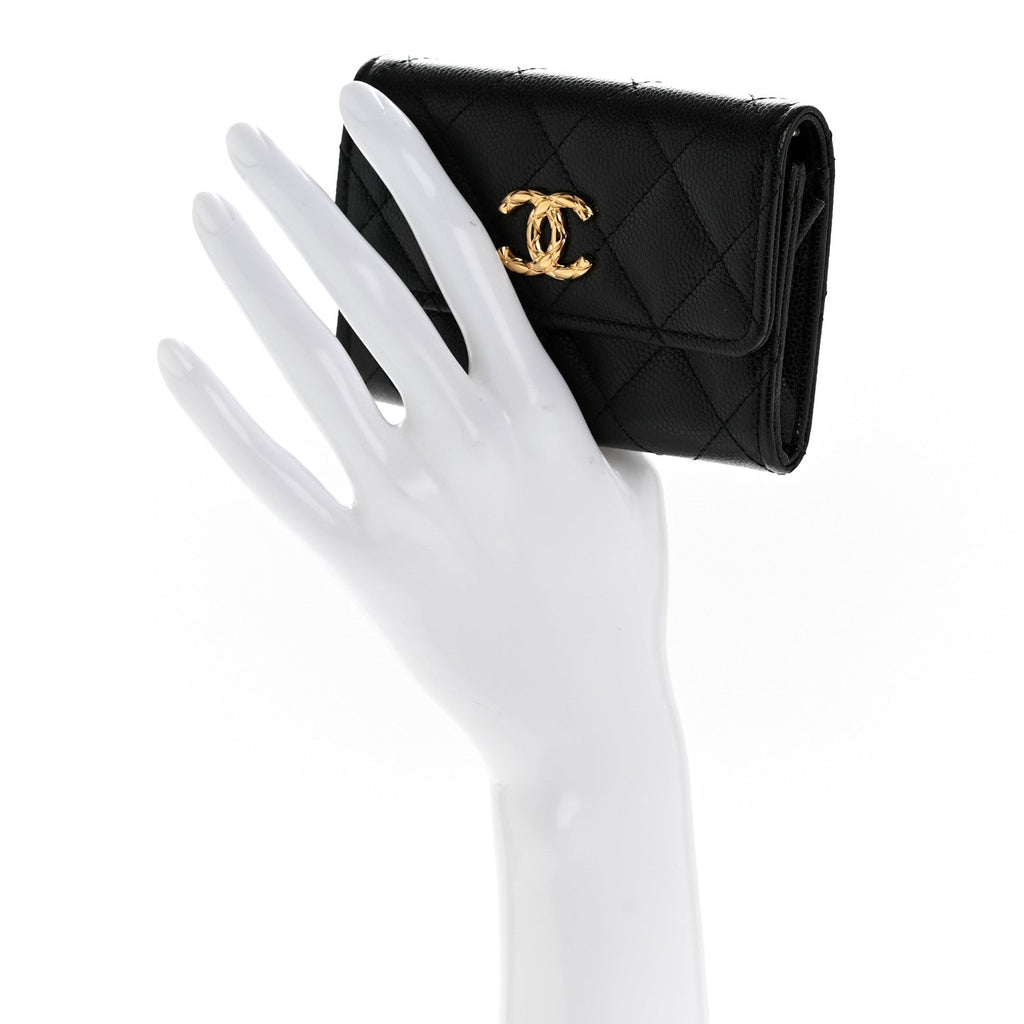 Caviar Quilted CC Flap Card Holder Black
