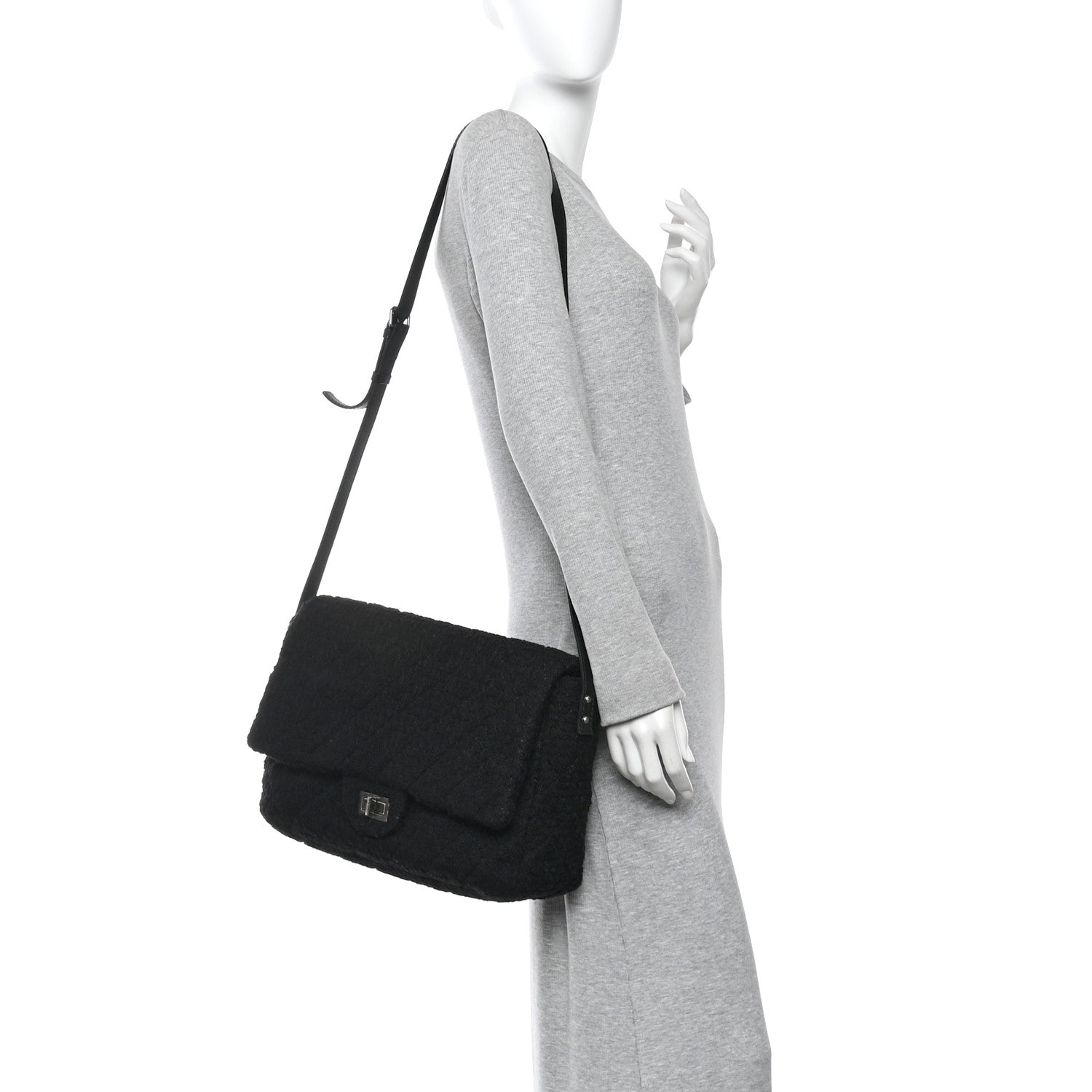 Chanel Easy Tweed Jumbo Reissue Messenger Flap Black