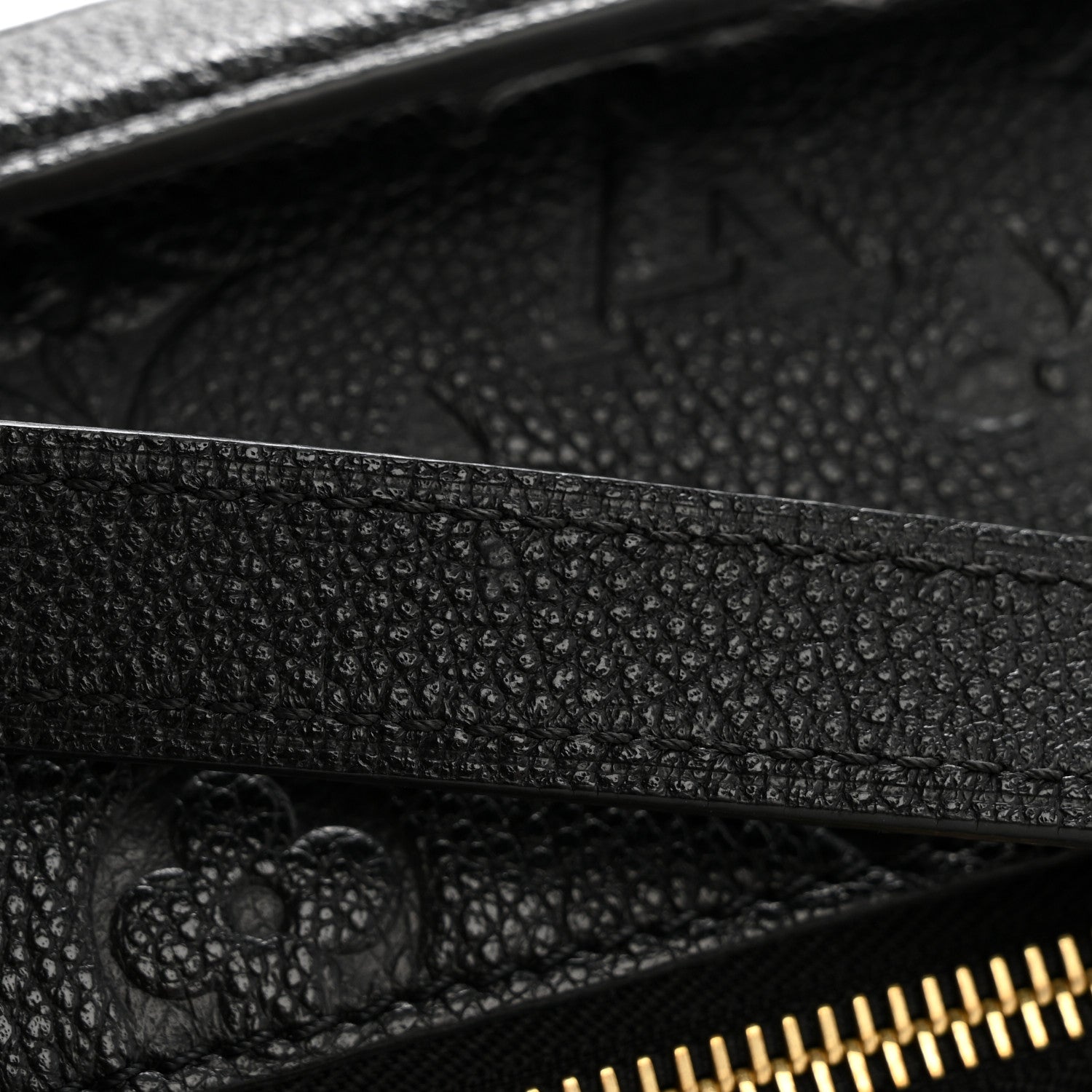 Louis Vuitton Empreinte Pochette Metis Black