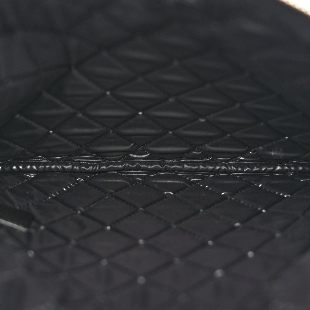 Caviar Studded Medium Deauville Pouch Black