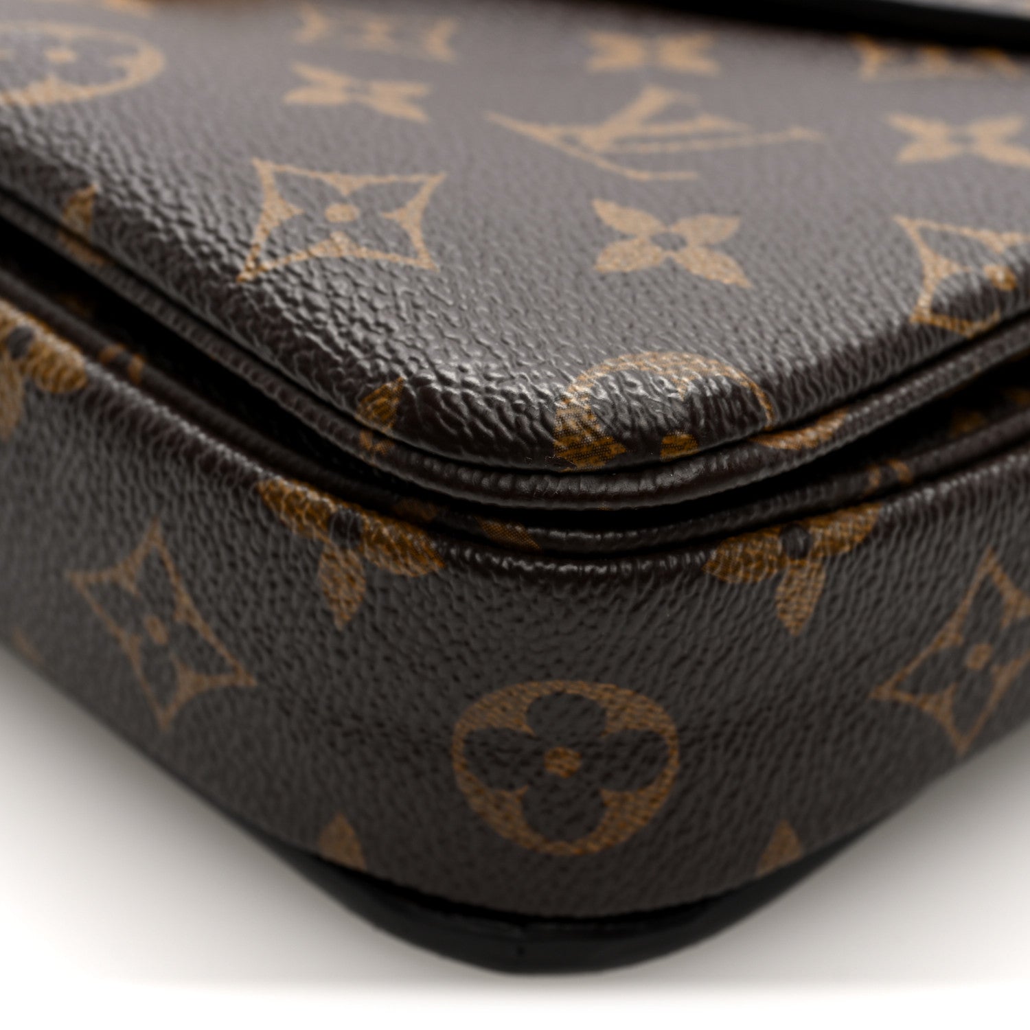 Louis Vuitton Monogram Pochette Metis