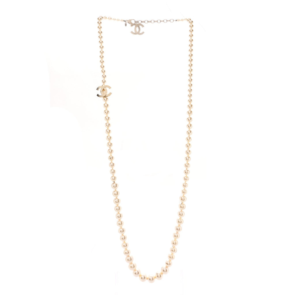 Graduated Pearl CC Long Necklace Gold