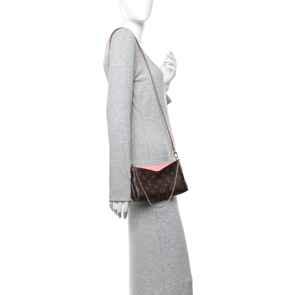 Louis Vuitton Monogram Pallas Clutch Rose Poudre