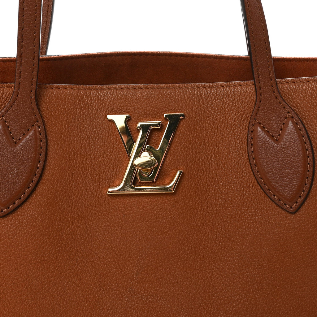 Louis Vuitton Grained Calfskin Lockme Shopper Chataigne
