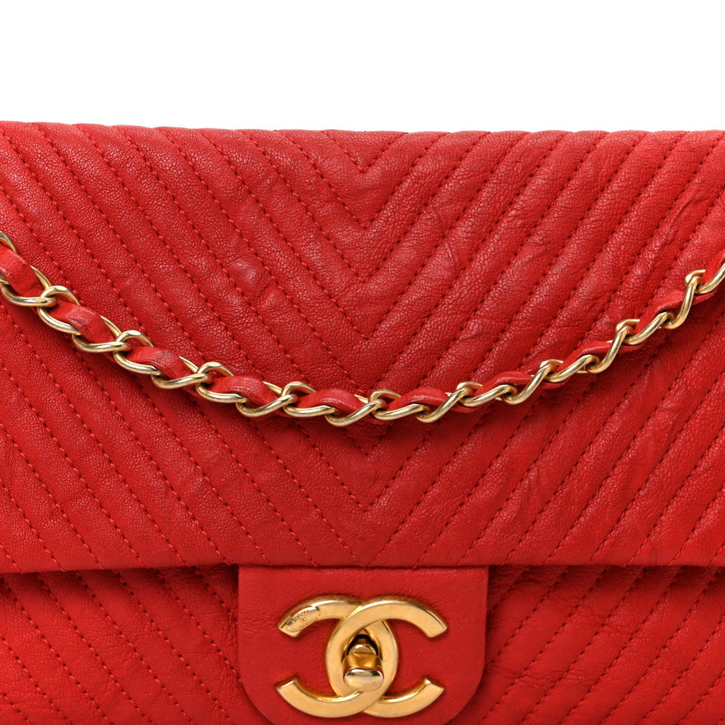 Chanel Wrinkled Lambskin Chevron Quilted Medium Flap Red