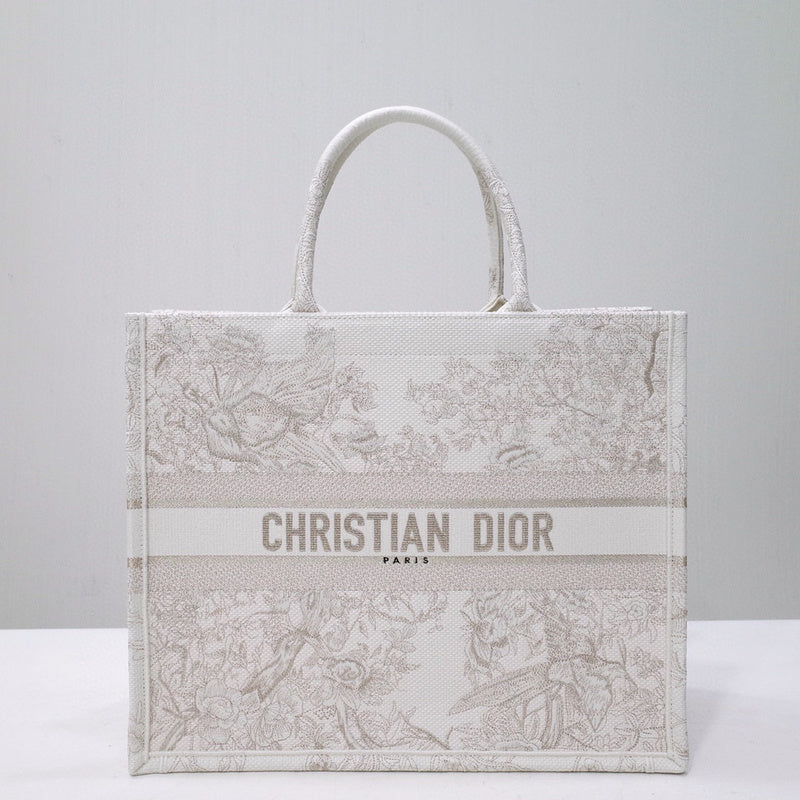 Dior Bags - 576