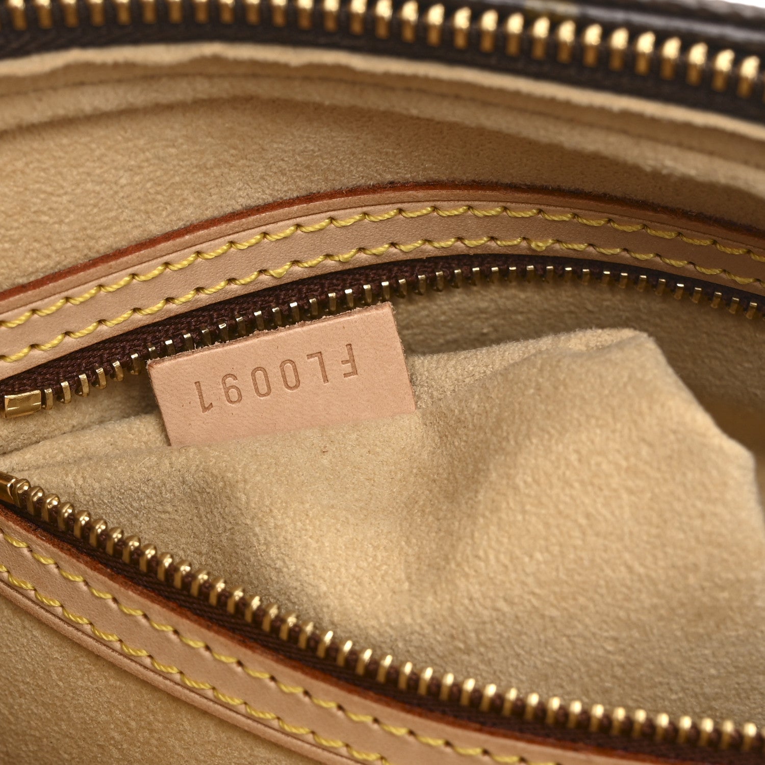 Louis Vuitton Monogram Looping MM