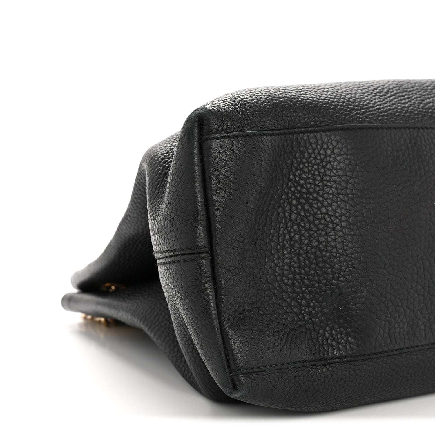Gucci Pebbled Calfskin Medium Soho Chain Shoulder Bag Black