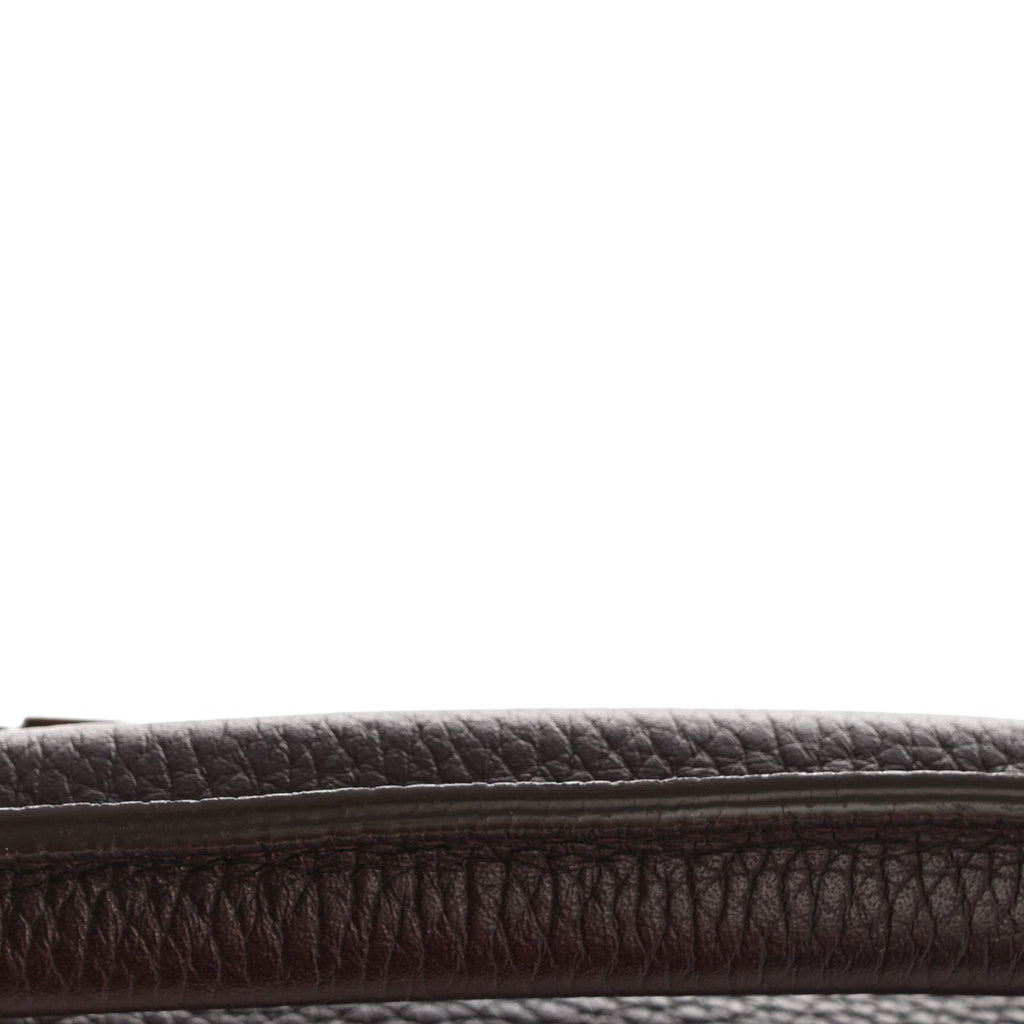 Louis Vuitton Taurillon Capucines MM Quetsche