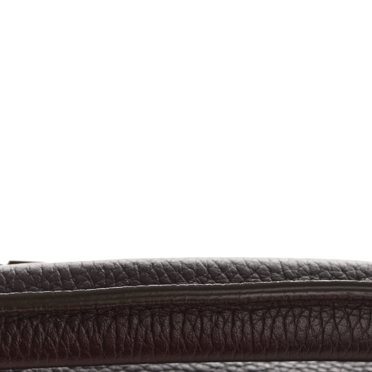 Louis Vuitton Taurillon Capucines MM Quetsche