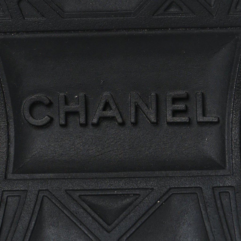 Chanel Velvet Calfskin Mixed Fibers CC Sneakers 37 Beige