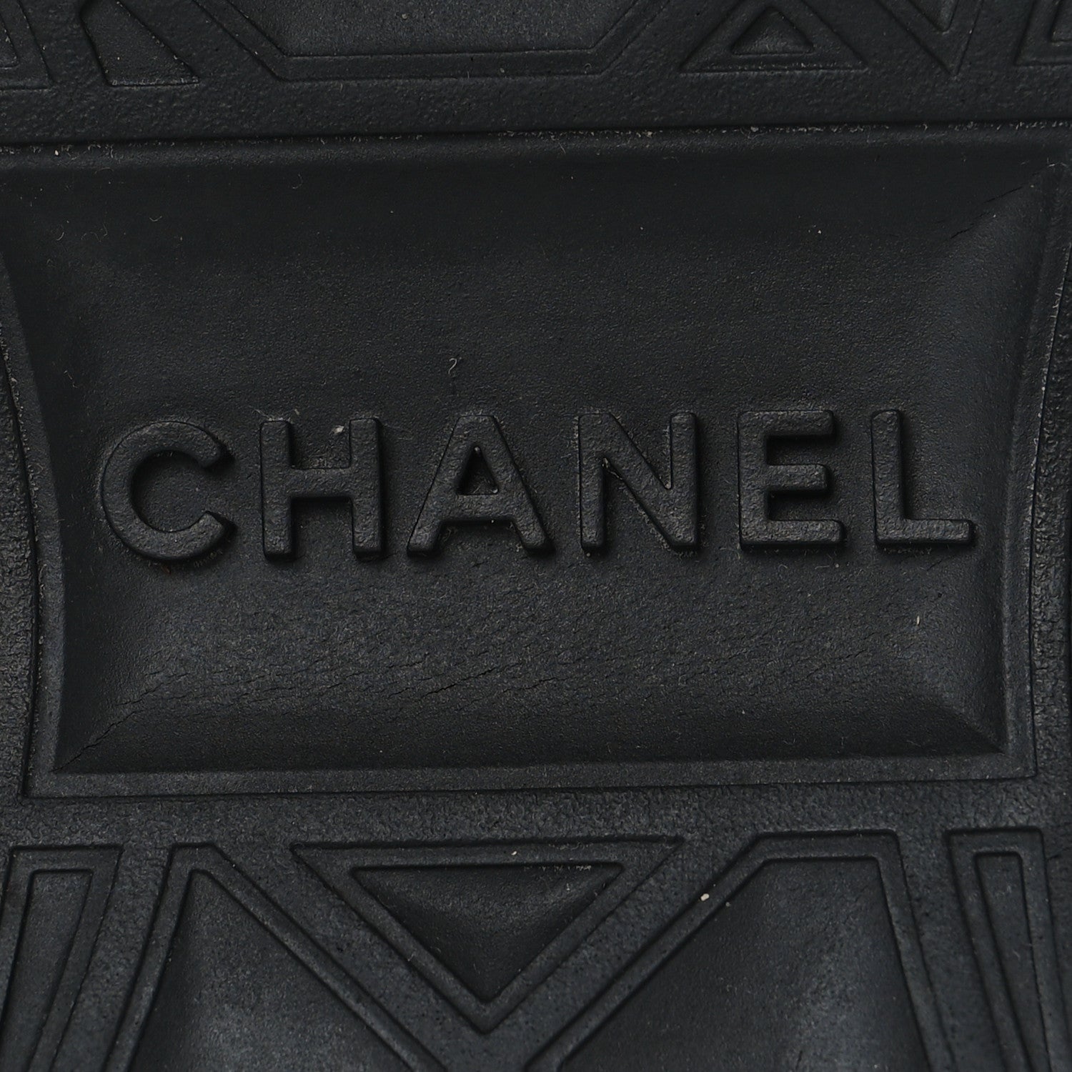 Chanel Velvet Calfskin Mixed Fibers CC Sneakers 37 Beige
