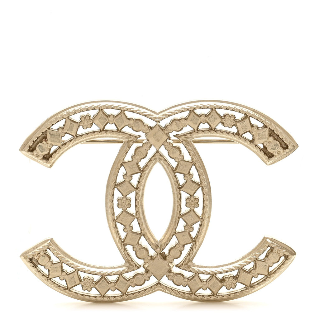 Metal CC Brooch Gold