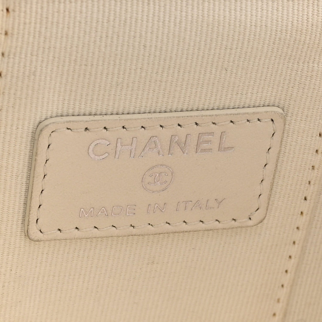 Chanel Caviar Quilted Enamel Coco Mini Vanity Case With Chain White