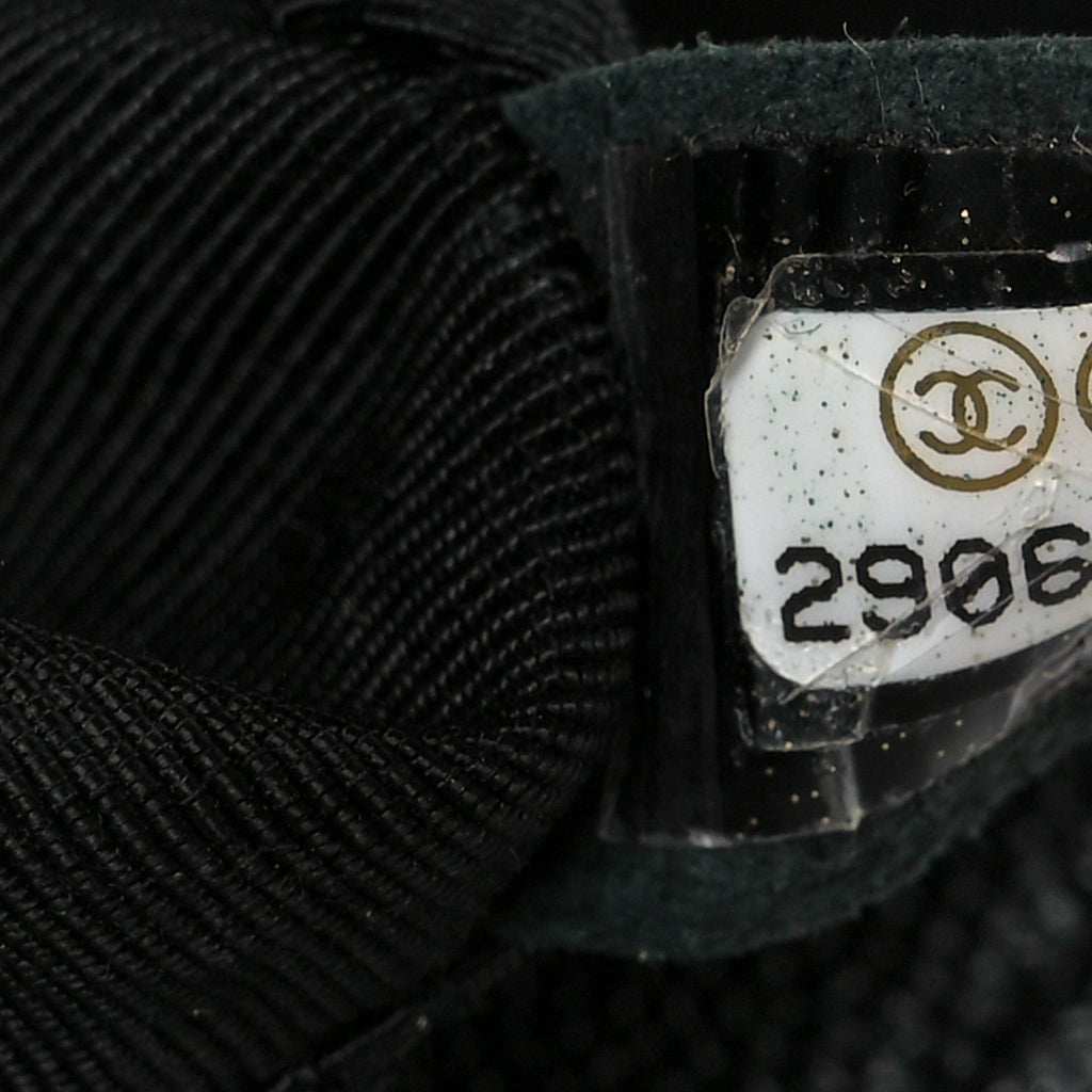 Chanel Caviar Quilted Medium Boy Flap Black