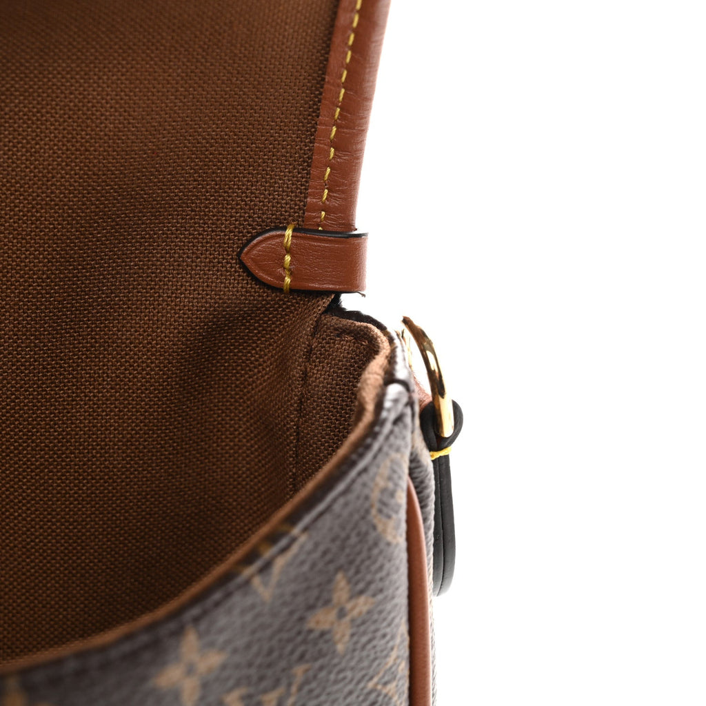 Louis Vuitton Monogram Solo