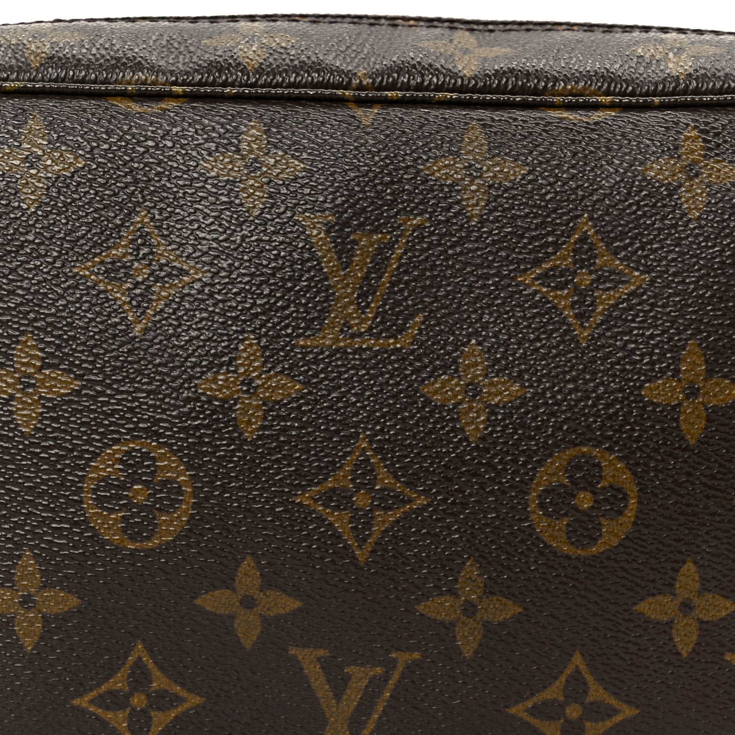 Louis Vuitton Monogram Trousse Toilette 23