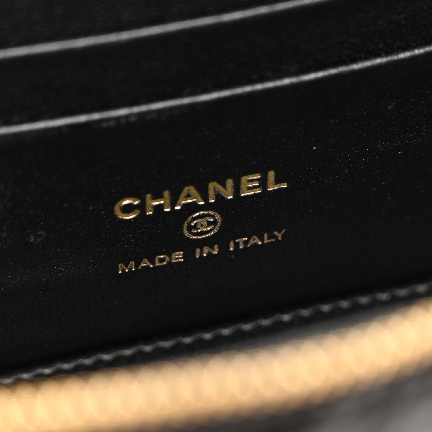 Chanel Shiny Lambskin Quilted Small Vanity Case With Chain Black