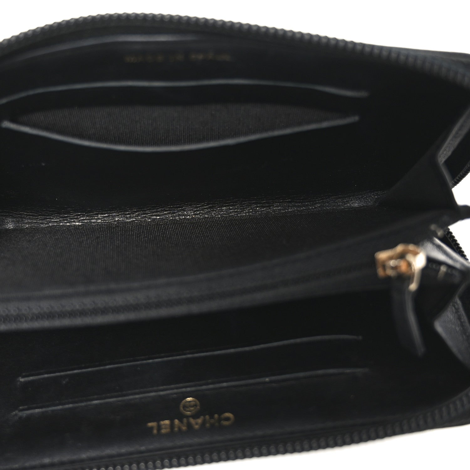 Caviar Quilted Small Boy Zip Around Wallet Black