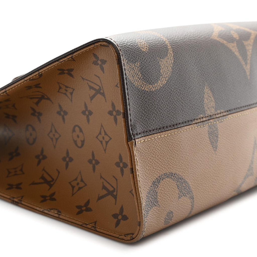 Louis Vuitton Reverse Monogram Giant Onthego MM