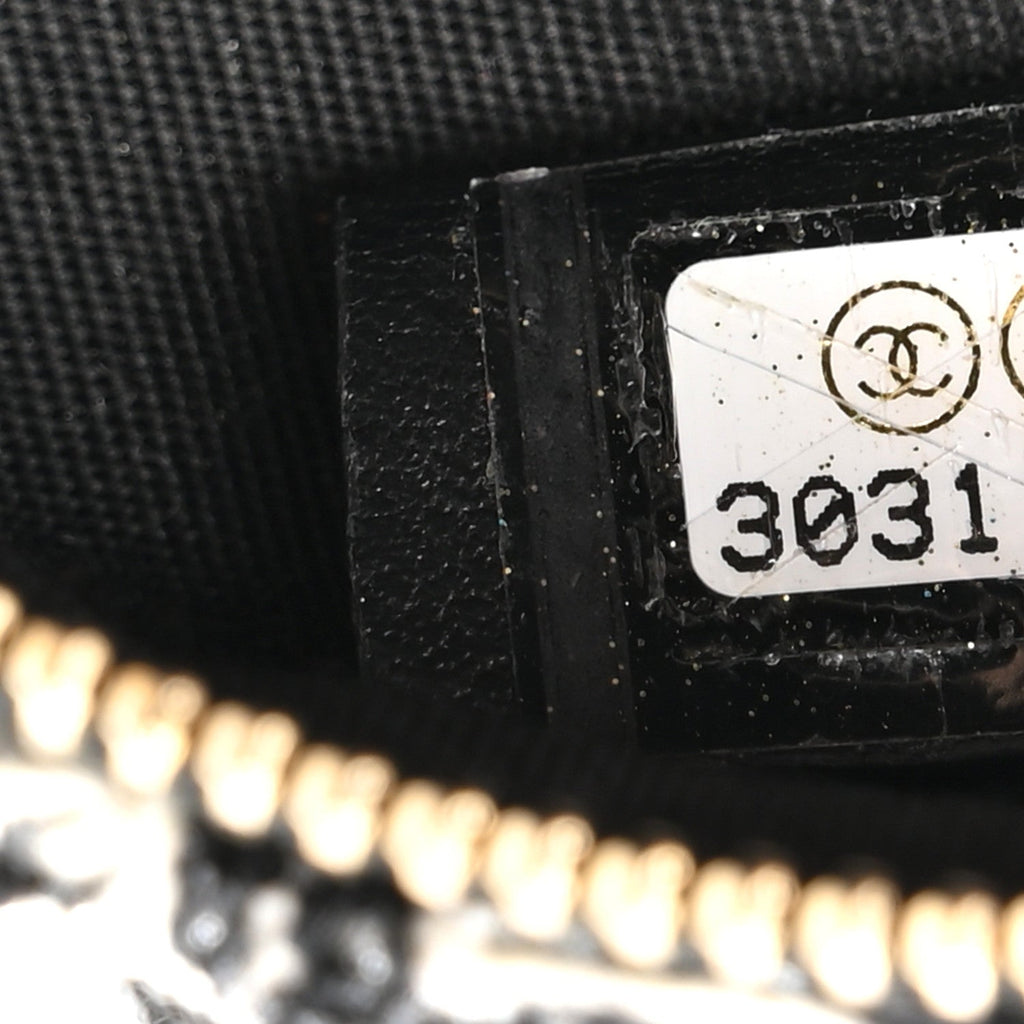 Chanel Tweed Quilted 19 Round Clutch With Chain Black White