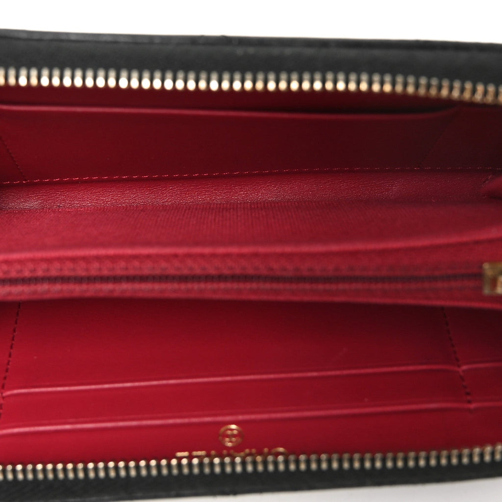 Goatskin Quilted Medium Chanel 19 Zipped Wallet Black