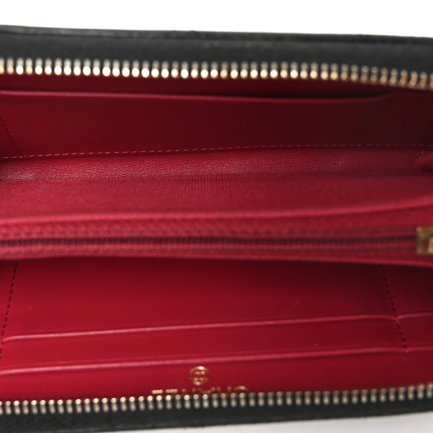 Goatskin Quilted Medium Chanel 19 Zipped Wallet Black