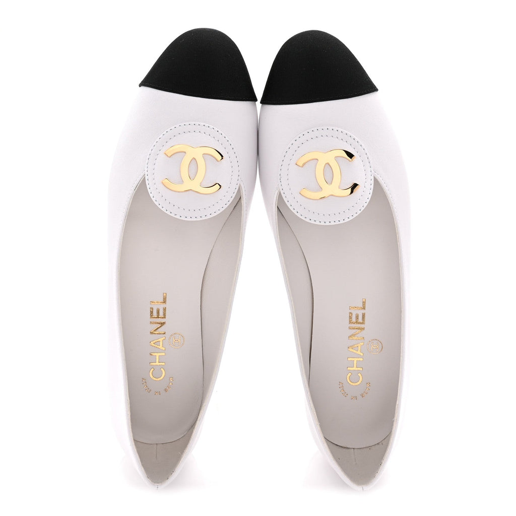 Calfskin Grosgrain Cap Toe CC Moccasin Loafers 39 White Black