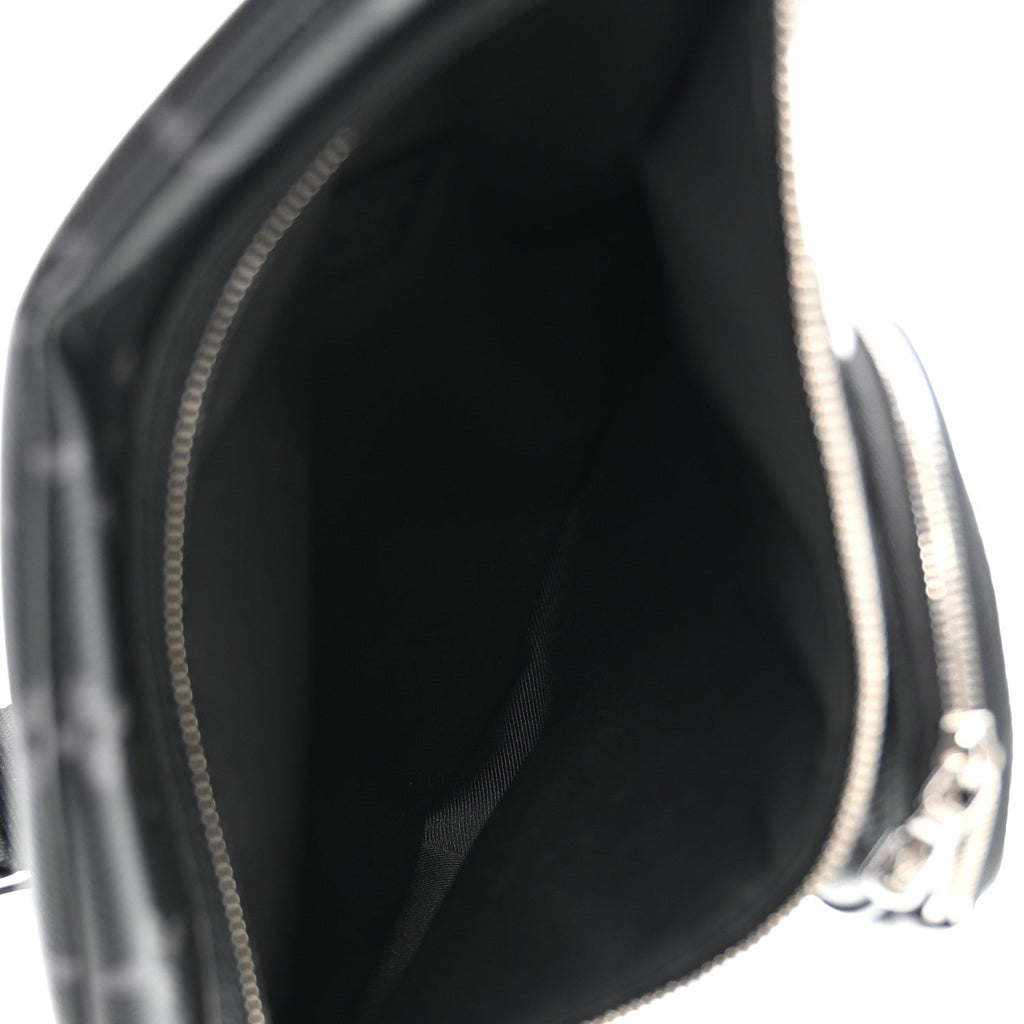 Louis Vuitton Taigarama Duo Slingbag Black